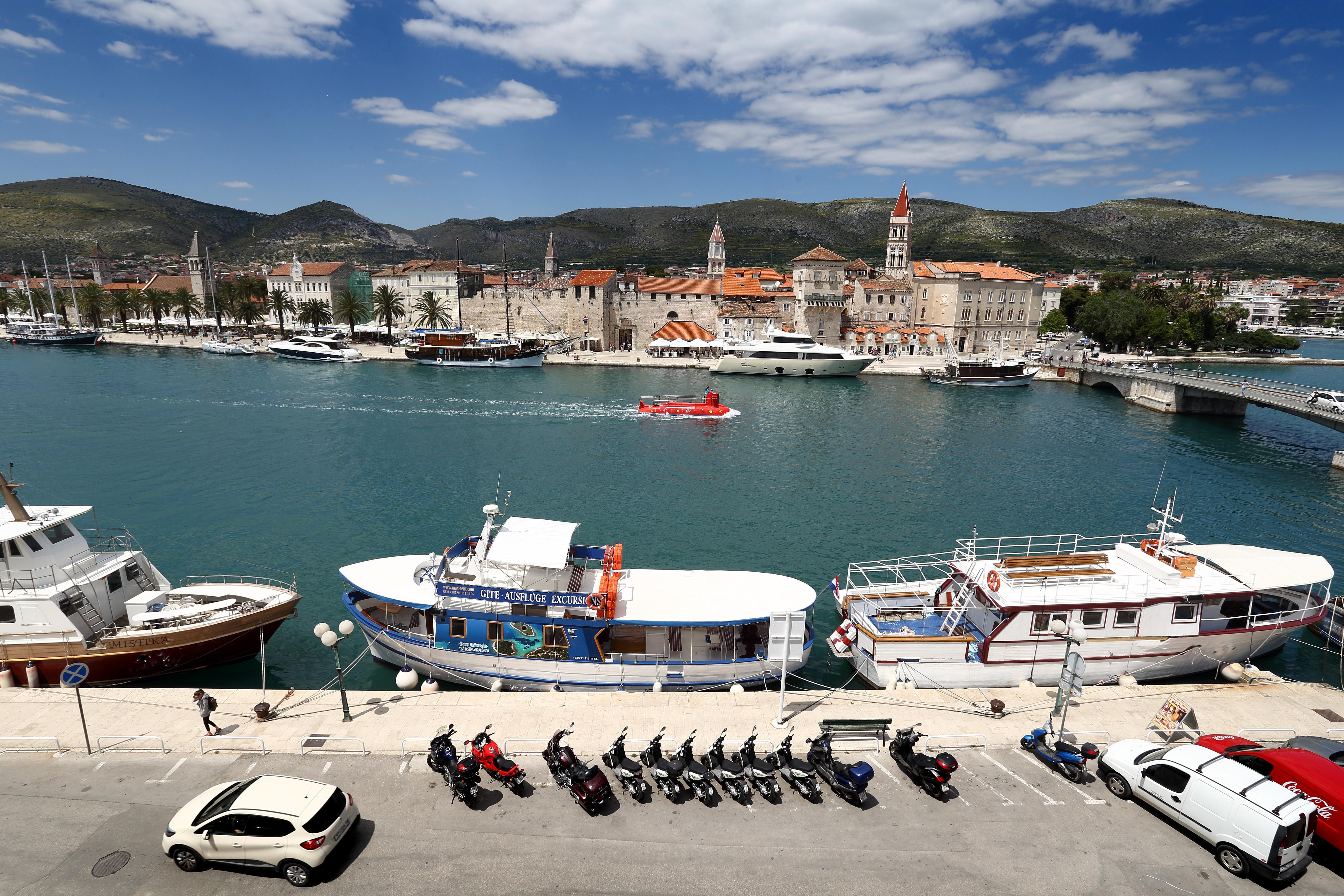 Heritage Hotel Vila Sikaa Trogir Exterior photo