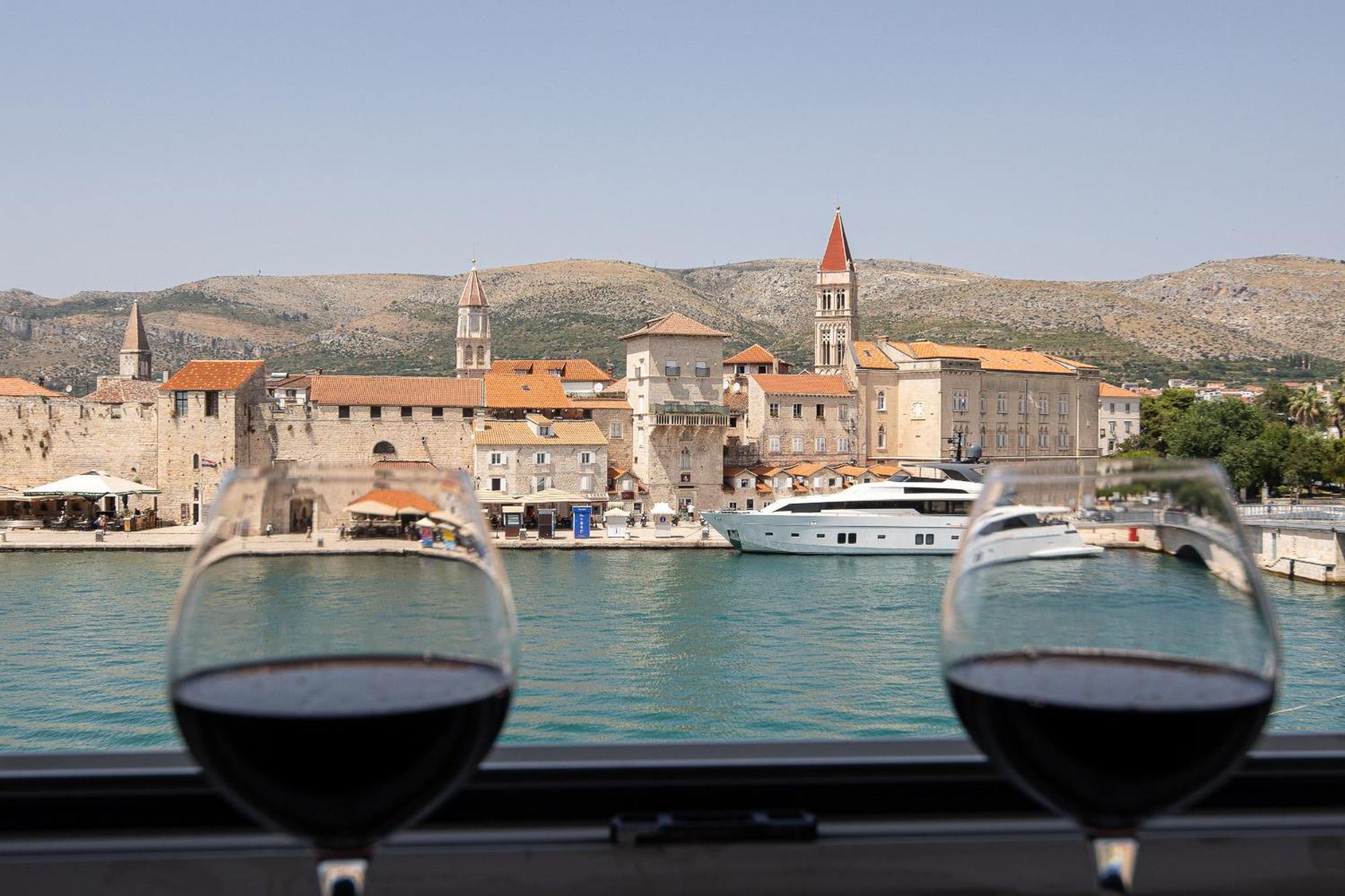 Heritage Hotel Vila Sikaa Trogir Exterior photo