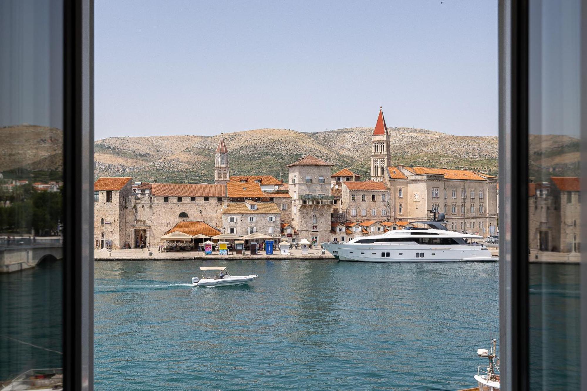 Heritage Hotel Vila Sikaa Trogir Exterior photo